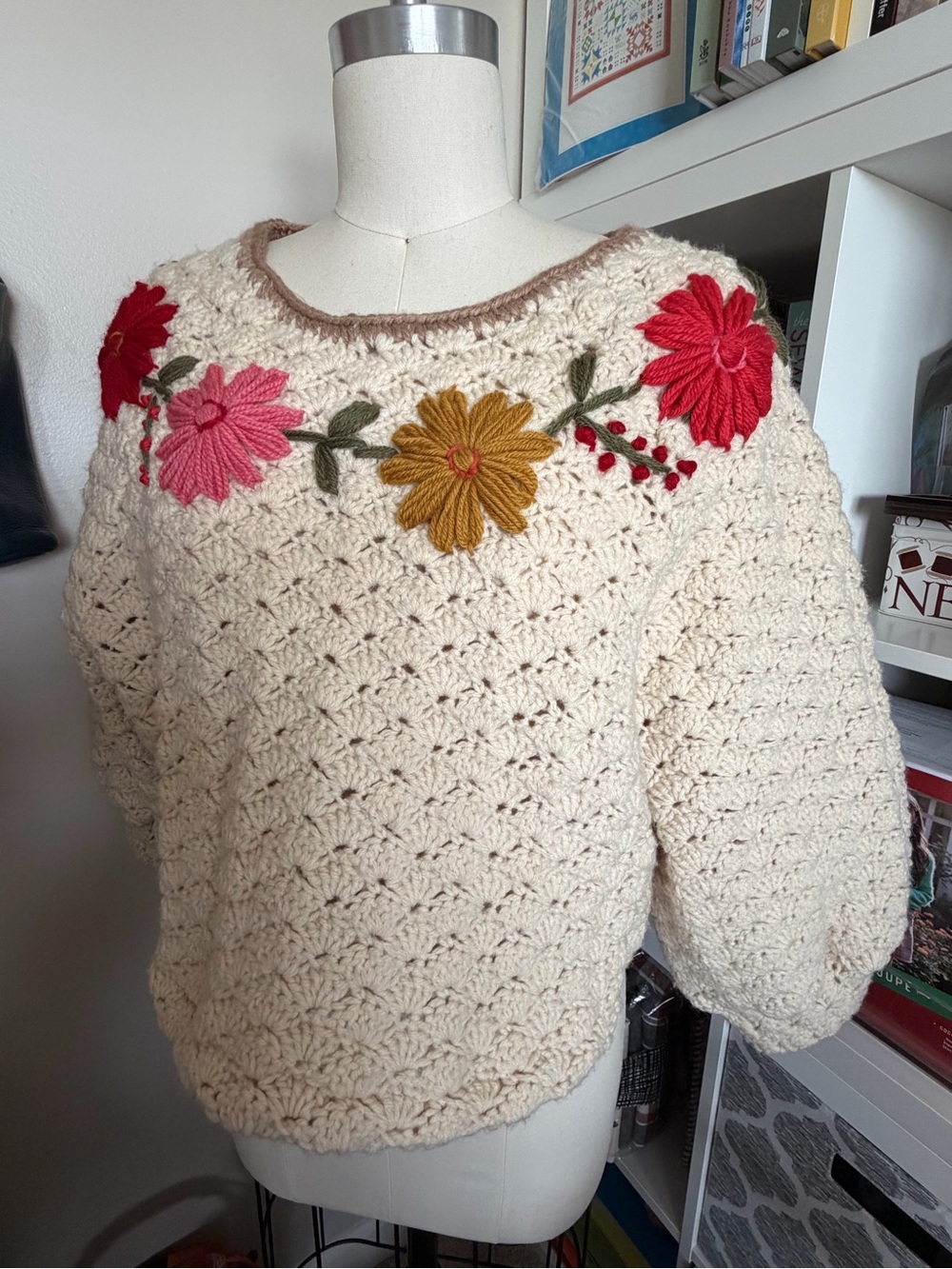Honeybea The Mariposa Pullover size l/xl